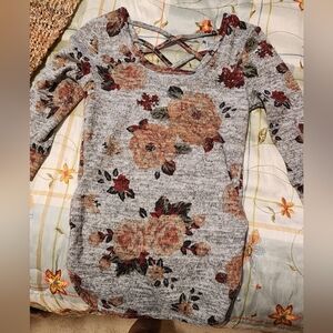 Floral top with 3/4 sleeves